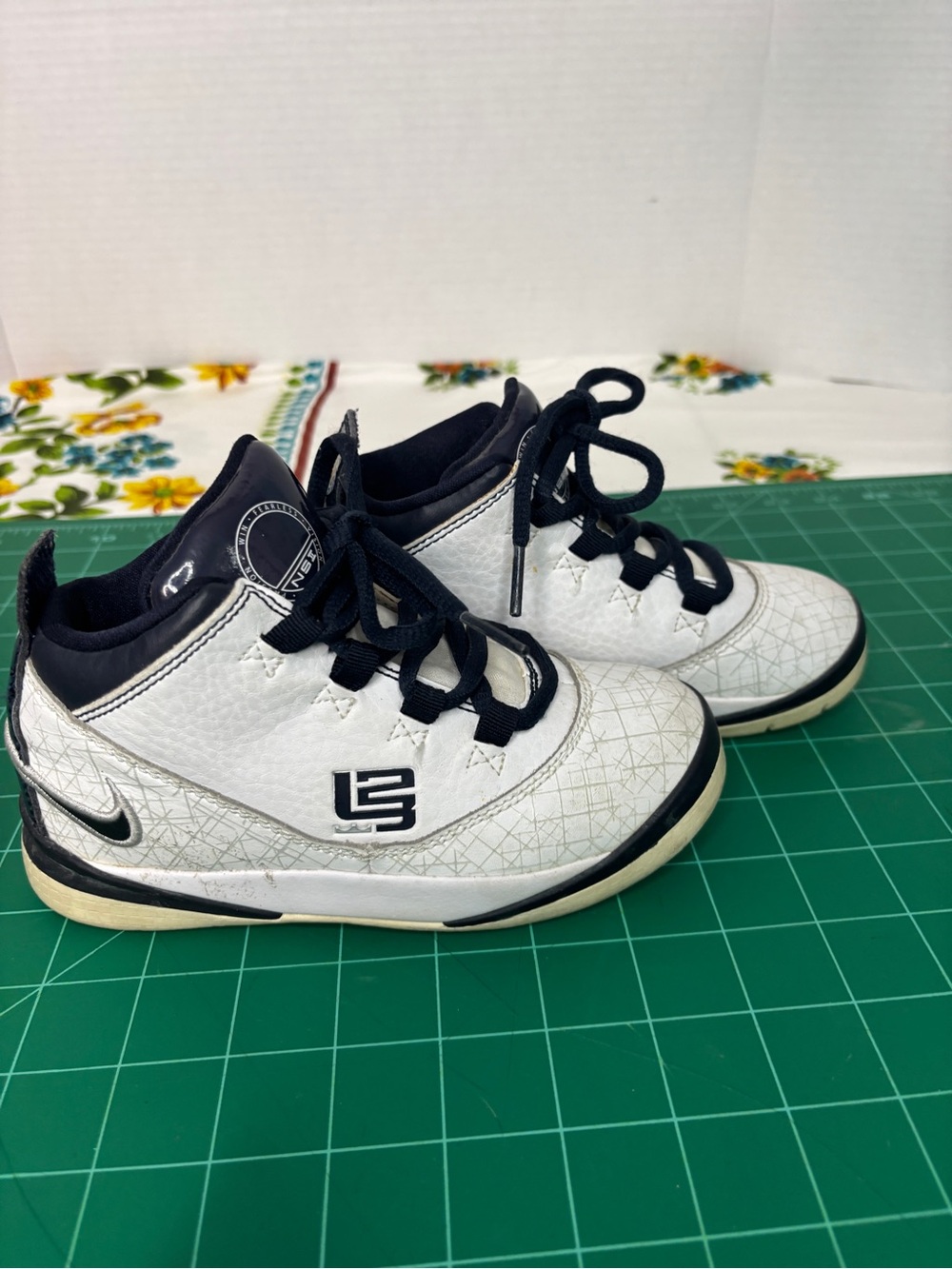 Nike LeBron Zoom Soldier 2 II USA Sneakers Children Size 11